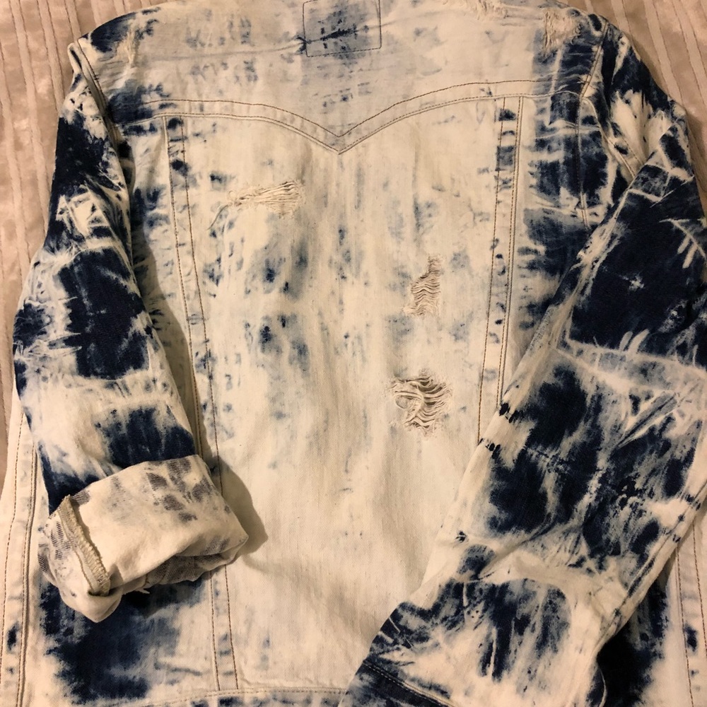 Jacket - Picture 1 of 4